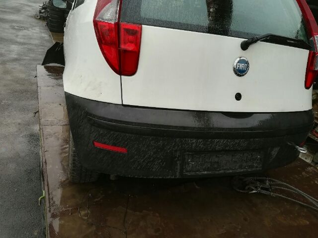 bontott FIAT PUNTO II Tankajtó Nyitó Kar / Gomb