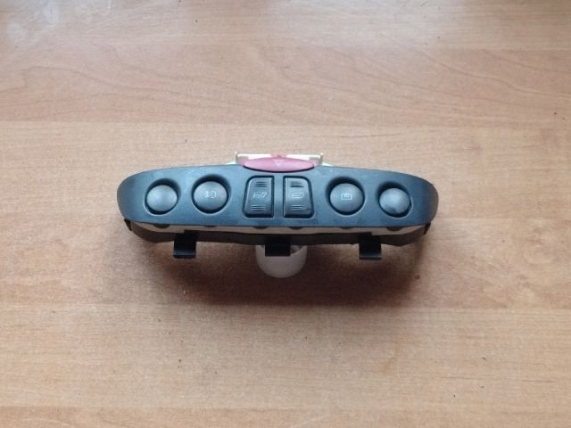 bontott FIAT PUNTO II Vészvillogó Kapcsoló