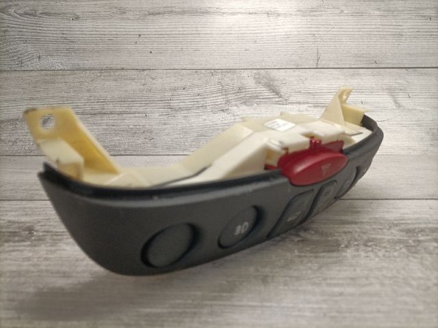 bontott FIAT PUNTO II Vészvillogó Kapcsoló