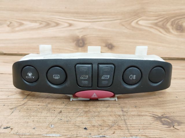 bontott FIAT PUNTO II Vészvillogó Kapcsoló