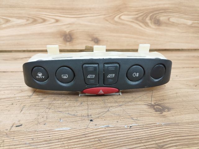 bontott FIAT PUNTO II Vészvillogó Kapcsoló