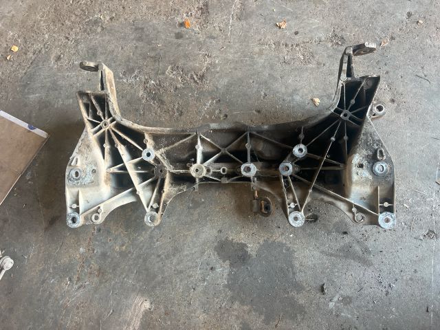 bontott FIAT QUBO Első Bölcső