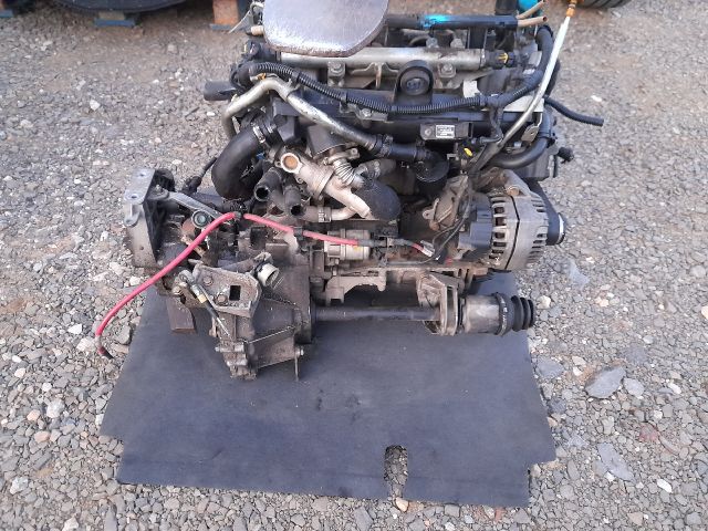 bontott FIAT QUBO Komplett Motor (Segédberendezésekkel)