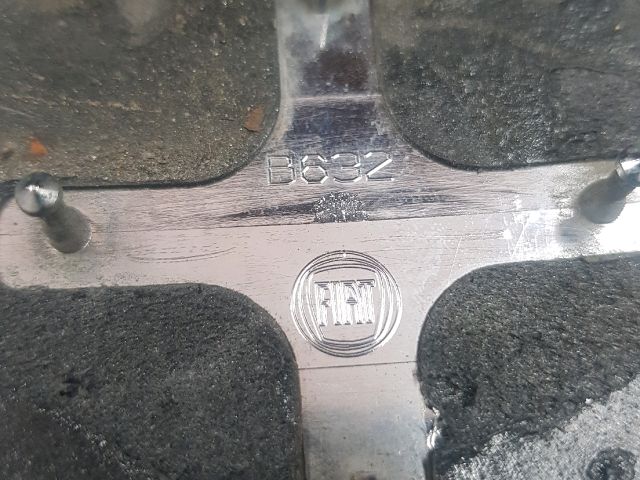 bontott FIAT QUBO Hátsó Embléma