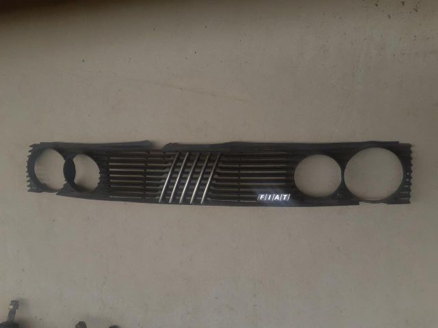 bontott FIAT RITMO Hűtőrács