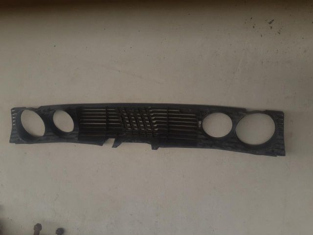 bontott FIAT RITMO Hűtőrács