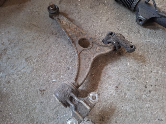 bontott FIAT SCUDO Bal első Lengőkar