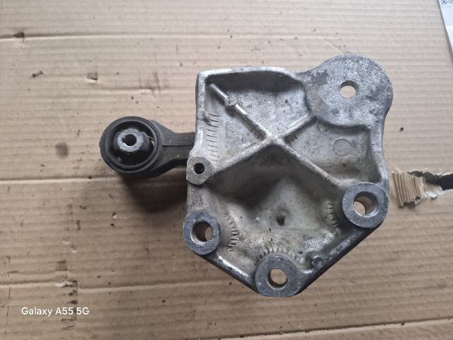 bontott FIAT SCUDO Motor Tartó Bak (Fém)