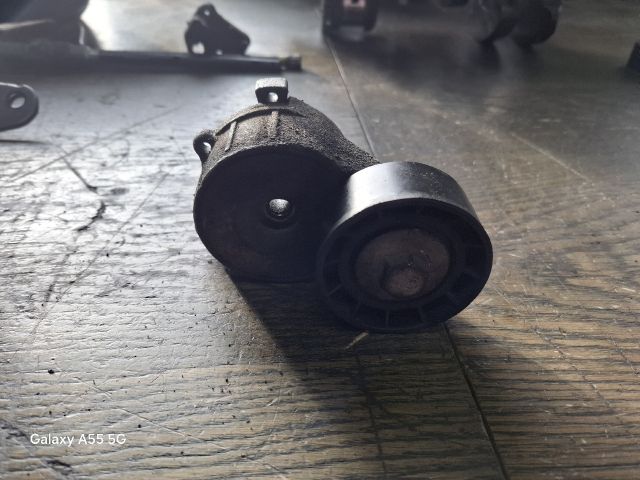 bontott FIAT SCUDO Szíjfeszítő Görgő