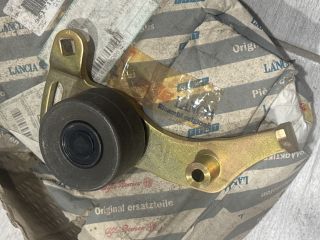 bontott FIAT SCUDO Szíjfeszítő Görgő