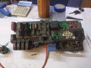 bontott FIAT SCUDO Biztosítéktábla Motortér