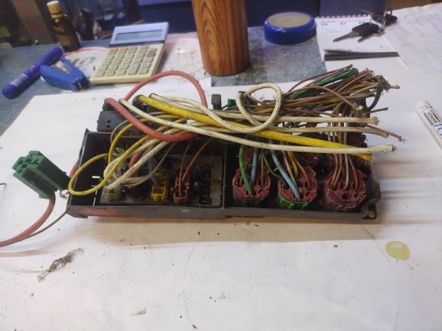 bontott FIAT SCUDO Biztosítéktábla Motortér