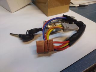 bontott FIAT SCUDO Gyújtáskapcsoló Házzal