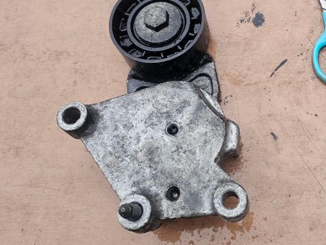 bontott FIAT SCUDO Szíjfeszítő Görgő