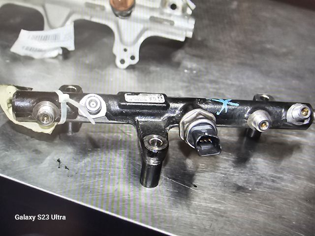 bontott FIAT SCUDO Porlasztó Sor / Híd