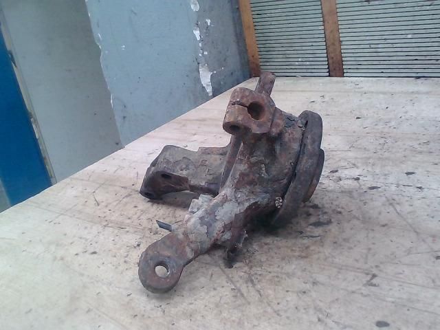 bontott FIAT SCUDO Bal első Csonkállvány Kerékaggyal