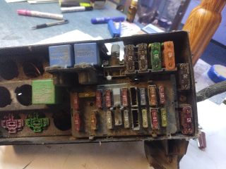 bontott FIAT SCUDO Biztosítéktábla Motortér