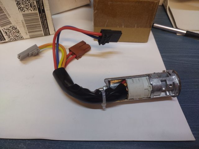 bontott FIAT SCUDO Gyújtáskapcsoló Házzal