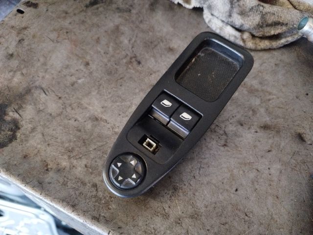 bontott FIAT SCUDO Ablakemelő és Tükör Kapcsoló