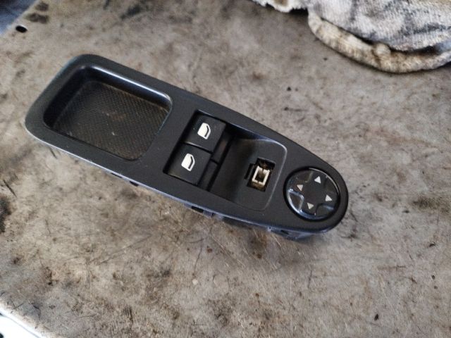 bontott FIAT SCUDO Ablakemelő és Tükör Kapcsoló