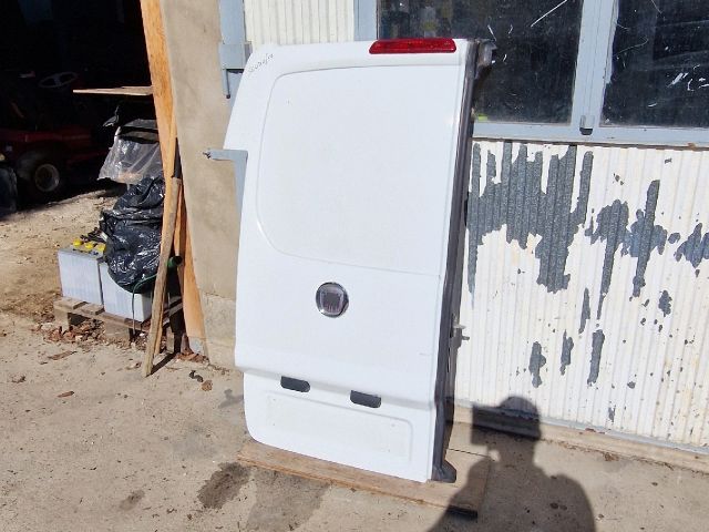 bontott FIAT SCUDO Bal Csomagtérajtó (Részeivel)