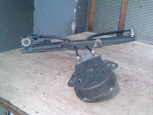 bontott FIAT SCUDO Bal első Ablakemelő Szerkezet (Mechanikus)