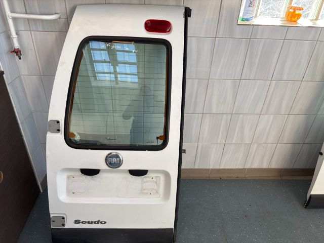 bontott FIAT SCUDO Bal hátsó Ajtó (Részeivel)