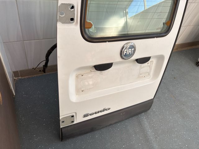 bontott FIAT SCUDO Bal hátsó Ajtó (Részeivel)