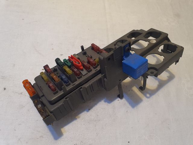 bontott FIAT SCUDO Biztosítéktábla Utastér