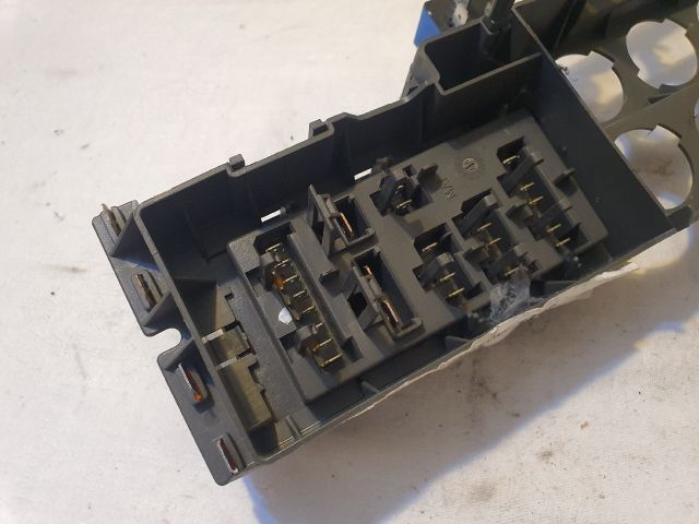 bontott FIAT SCUDO Biztosítéktábla Utastér