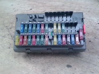 bontott FIAT SCUDO Biztosítéktábla Utastér