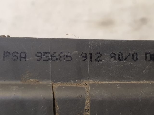 bontott FIAT SCUDO Biztosítéktábla Utastér