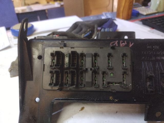 bontott FIAT SCUDO Biztosítéktábla Utastér