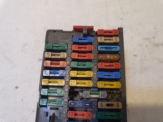 bontott FIAT SCUDO Biztosítéktábla Utastér