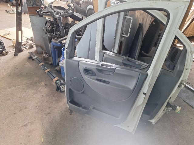 bontott FIAT SCUDO Jobb első Ajtó (Részeivel)