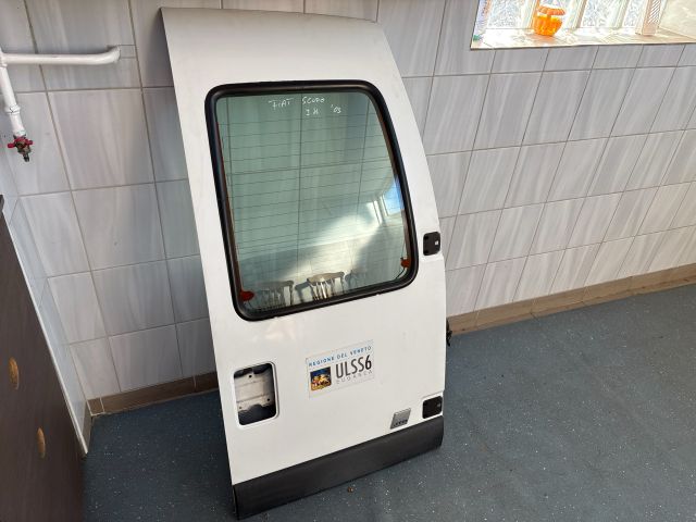 bontott FIAT SCUDO Jobb hátsó Ajtó (Üres lemez)