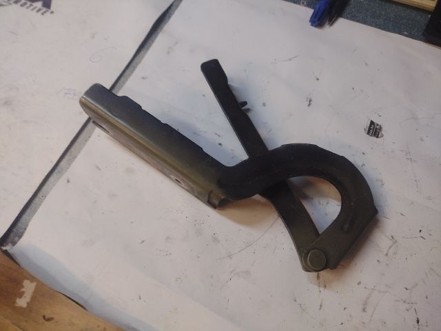 bontott FIAT SCUDO Motorháztető Jobb Zsanér