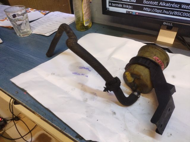 bontott FIAT SCUDO Szervóolaj Tartály