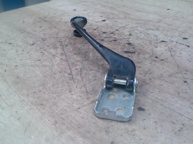 bontott FIAT SCUDO Tolóajtó Sín Görgő