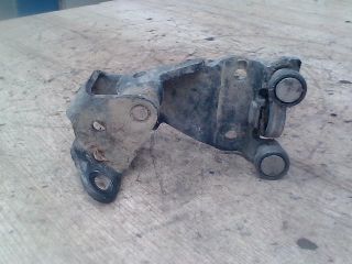 bontott FIAT SCUDO Tolóajtó Sín Görgő