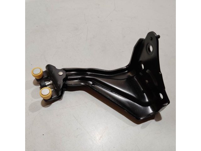 bontott FIAT SCUDO Tolóajtó Sín Görgő