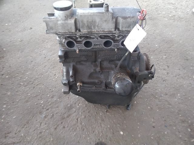 bontott FIAT SEICENTO Motor (Fűzött blokk hengerfejjel)