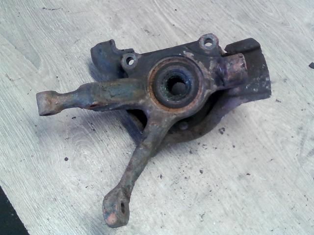 bontott FIAT SEICENTO Bal első Csonkállvány Kerékaggyal