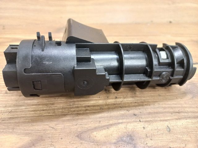 bontott FIAT SEICENTO Gyújtáskapcsoló Házzal