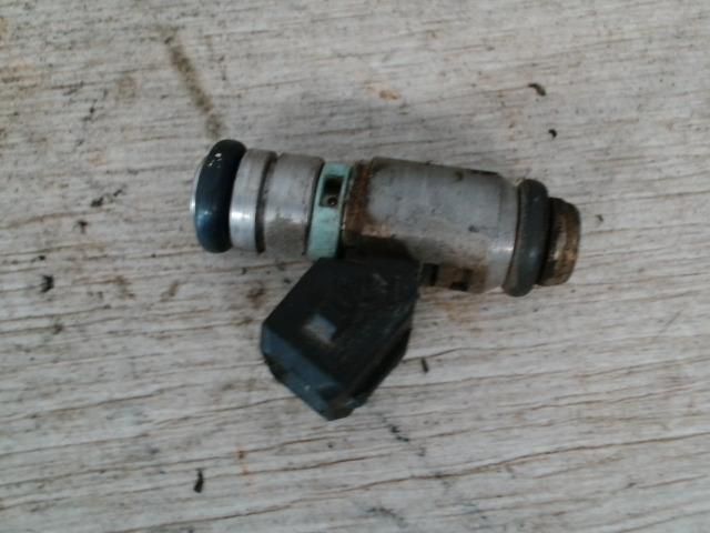 bontott FIAT SEICENTO Porlasztó (1 db)