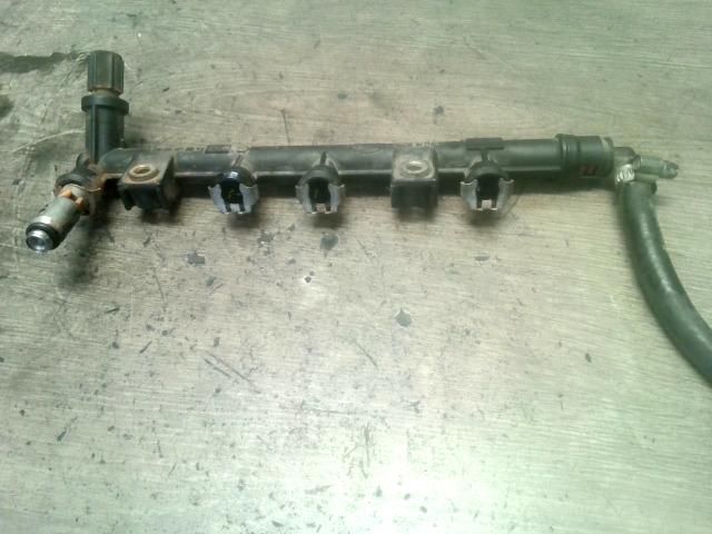 bontott FIAT SEICENTO Porlasztó Sor / Híd