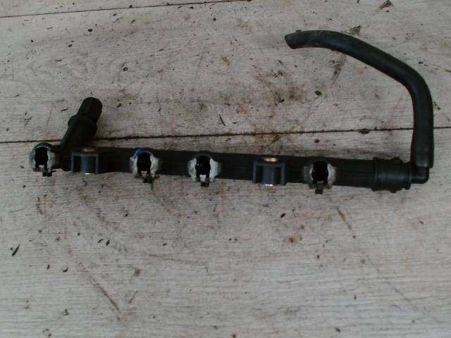 bontott FIAT SEICENTO Porlasztó Sor / Híd