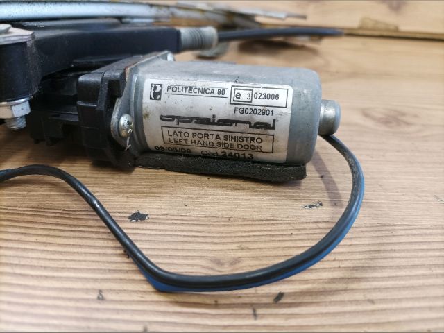 bontott FIAT SEICENTO Bal első Ablakemelő Szerkezet (Elektromos)