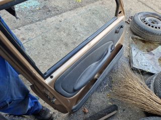 bontott FIAT SEICENTO Bal első Ajtó (Részeivel)