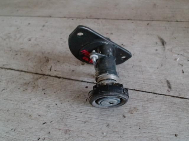 bontott FIAT SEICENTO Csomagtérajtó Zárbetét